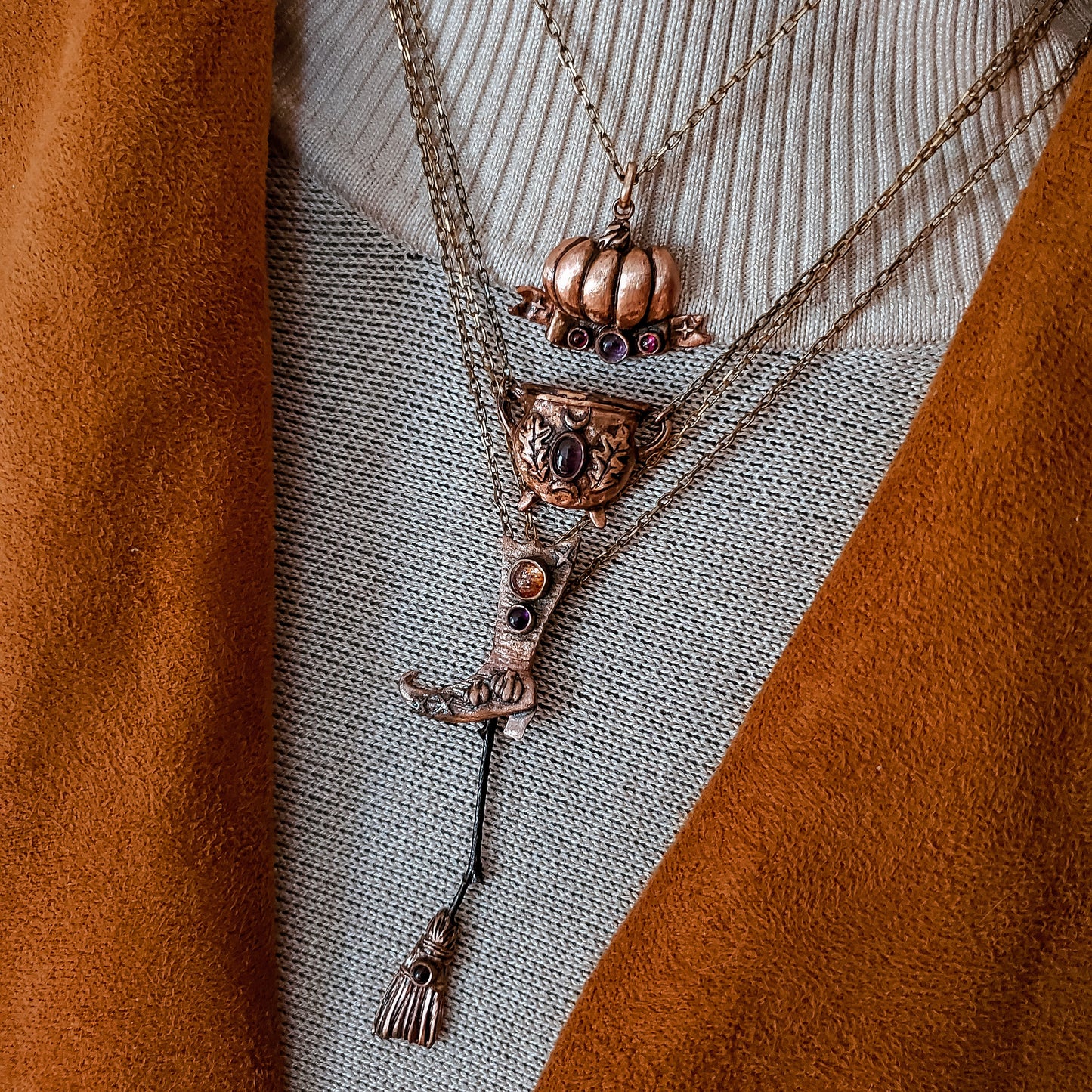 The Witch Broom Necklace - Bronze