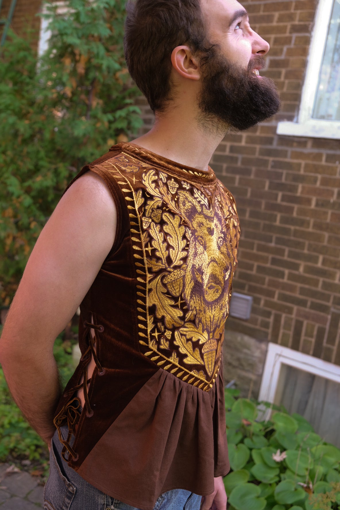 Boar Crest Top - Oaken Royalty Collection