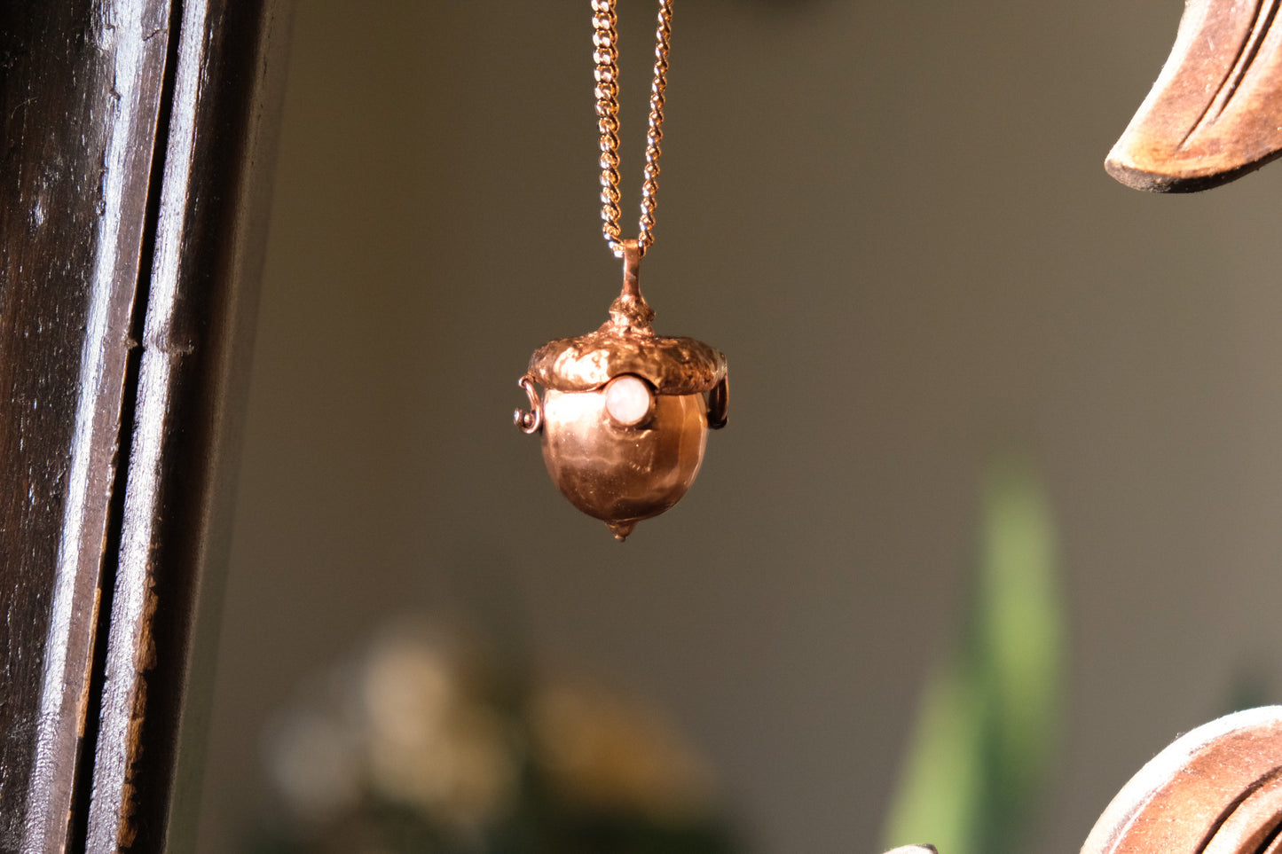 Acorn locket - Bronze necklace- Moonstone