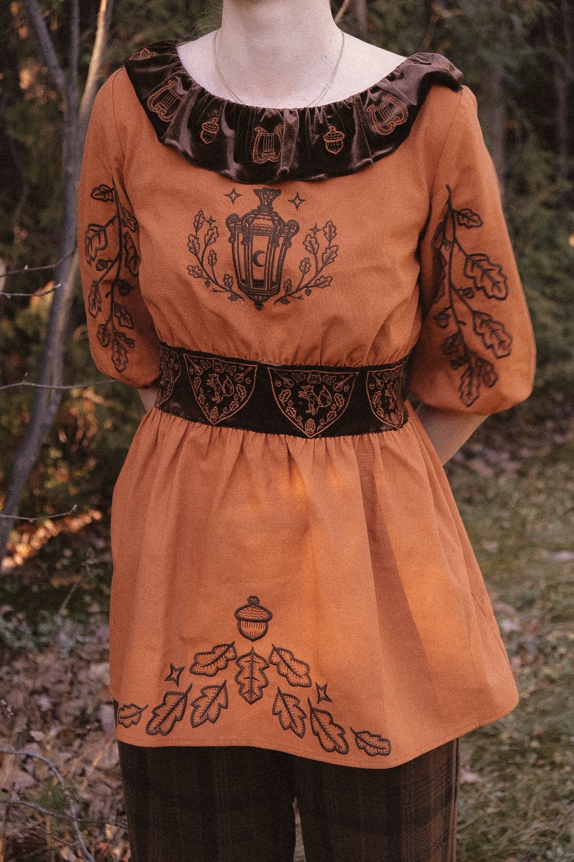 Bard Tunic- Foxchant & Ravenspell