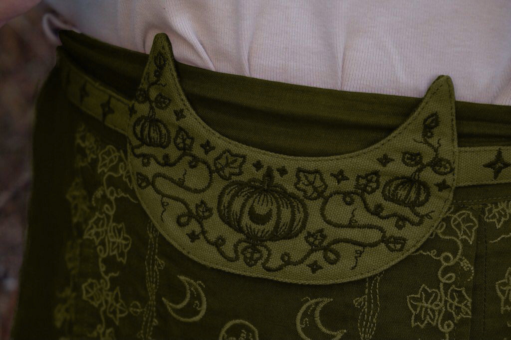 Green crescent moon belt- Foxchant & Ravenspell