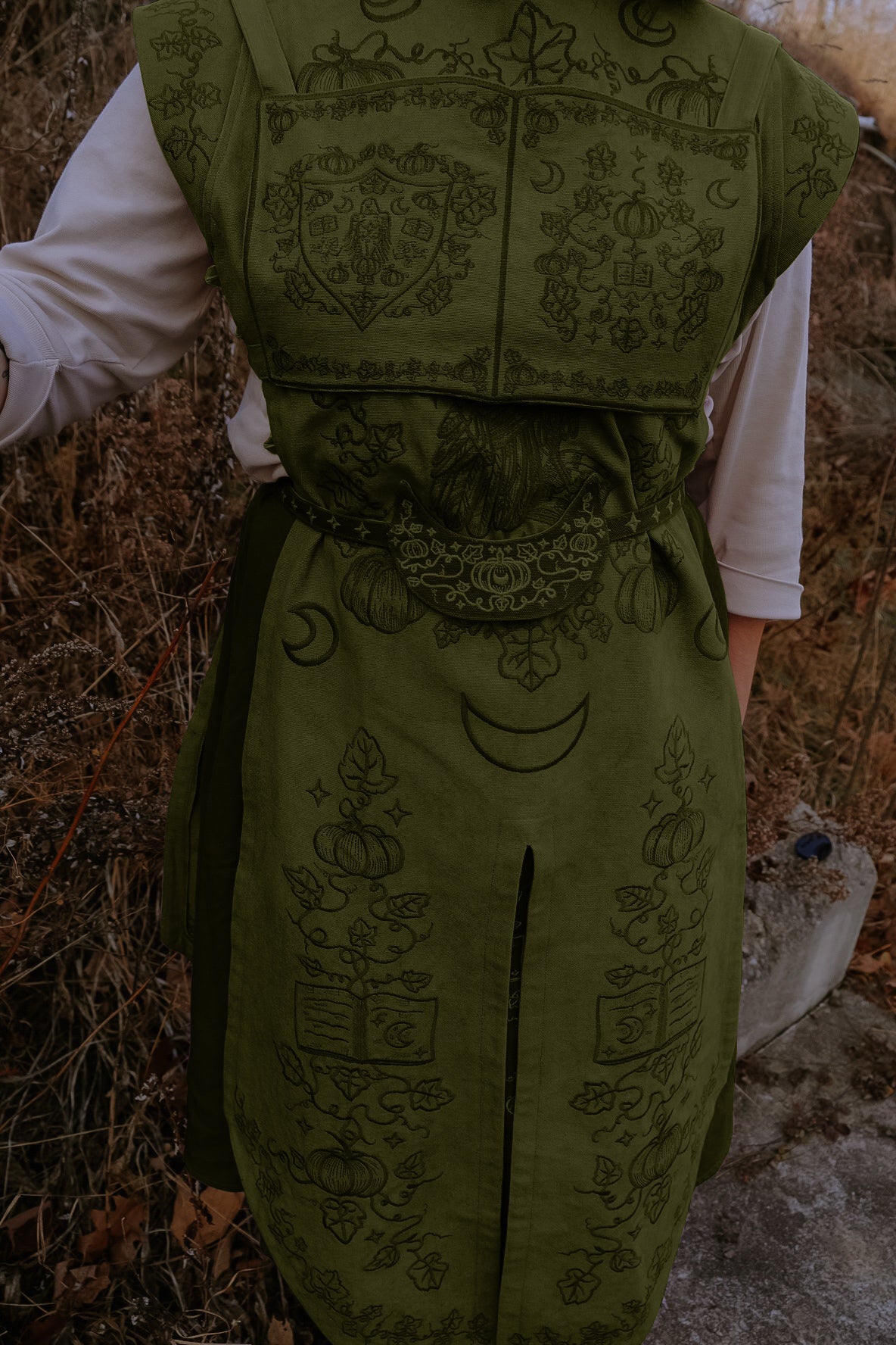 Green crescent moon belt- Foxchant & Ravenspell