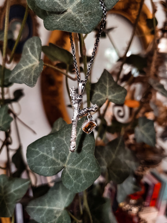Algiz rune - Silver necklace- citrine