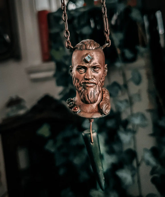 Large Ragnar Lothbrok pendant - Bronze